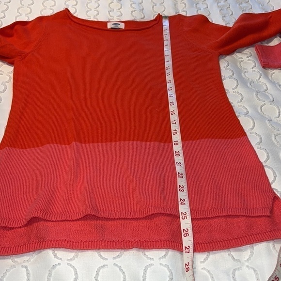 old Navy Women’s Colorblock sweater medium like new - Picture 6 of 6